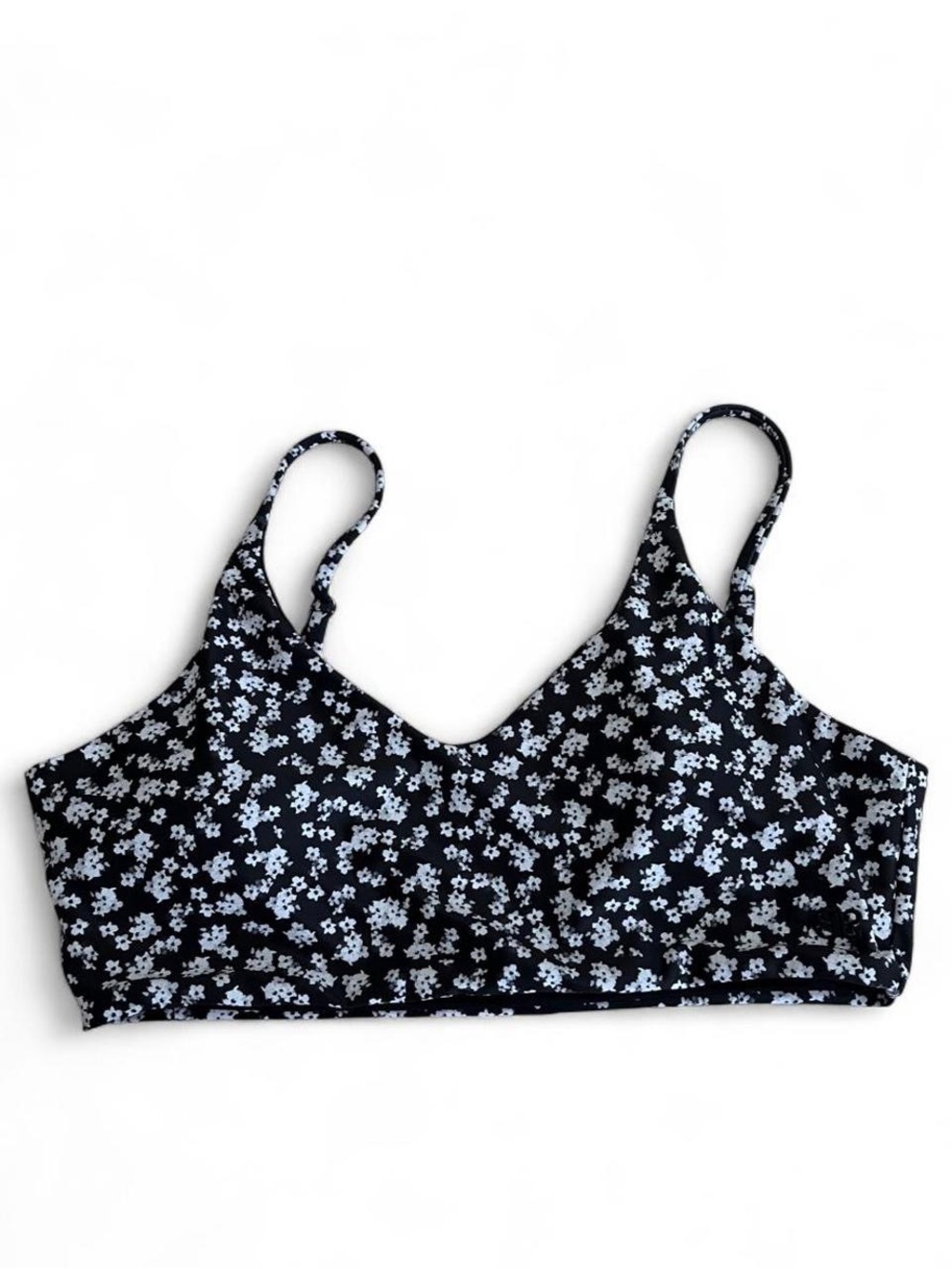 Albion Fit - Medium - Rise Bikini Top in Wailea Floral